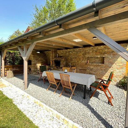 Ferienwohnung Iker Nyaralo Balatonfenyves Exterior foto