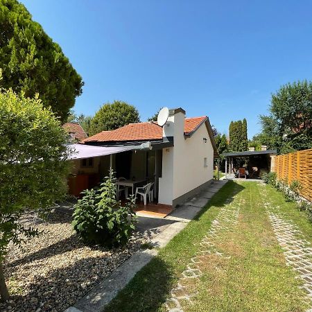Ferienwohnung Iker Nyaralo Balatonfenyves Exterior foto