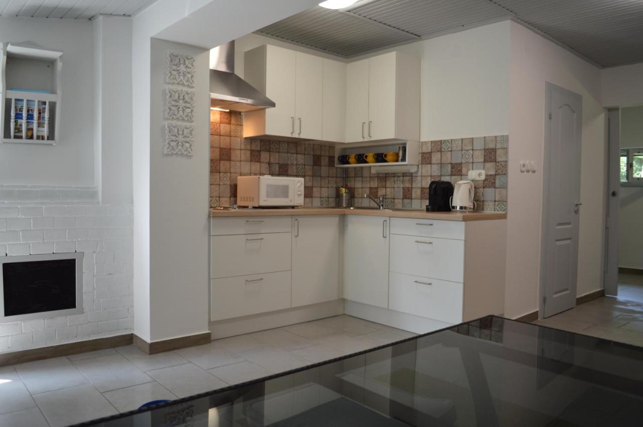 Ferienwohnung Iker Nyaralo Balatonfenyves Exterior foto