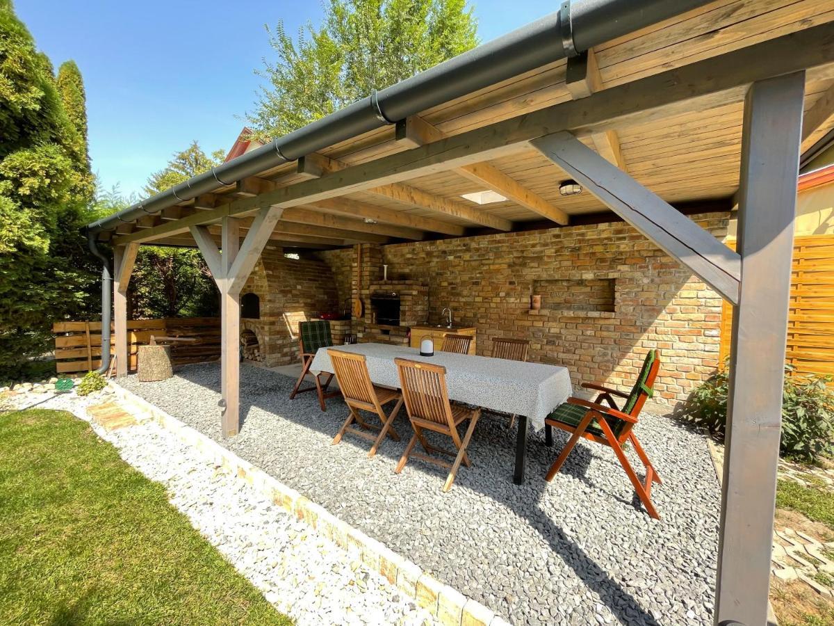 Ferienwohnung Iker Nyaralo Balatonfenyves Exterior foto