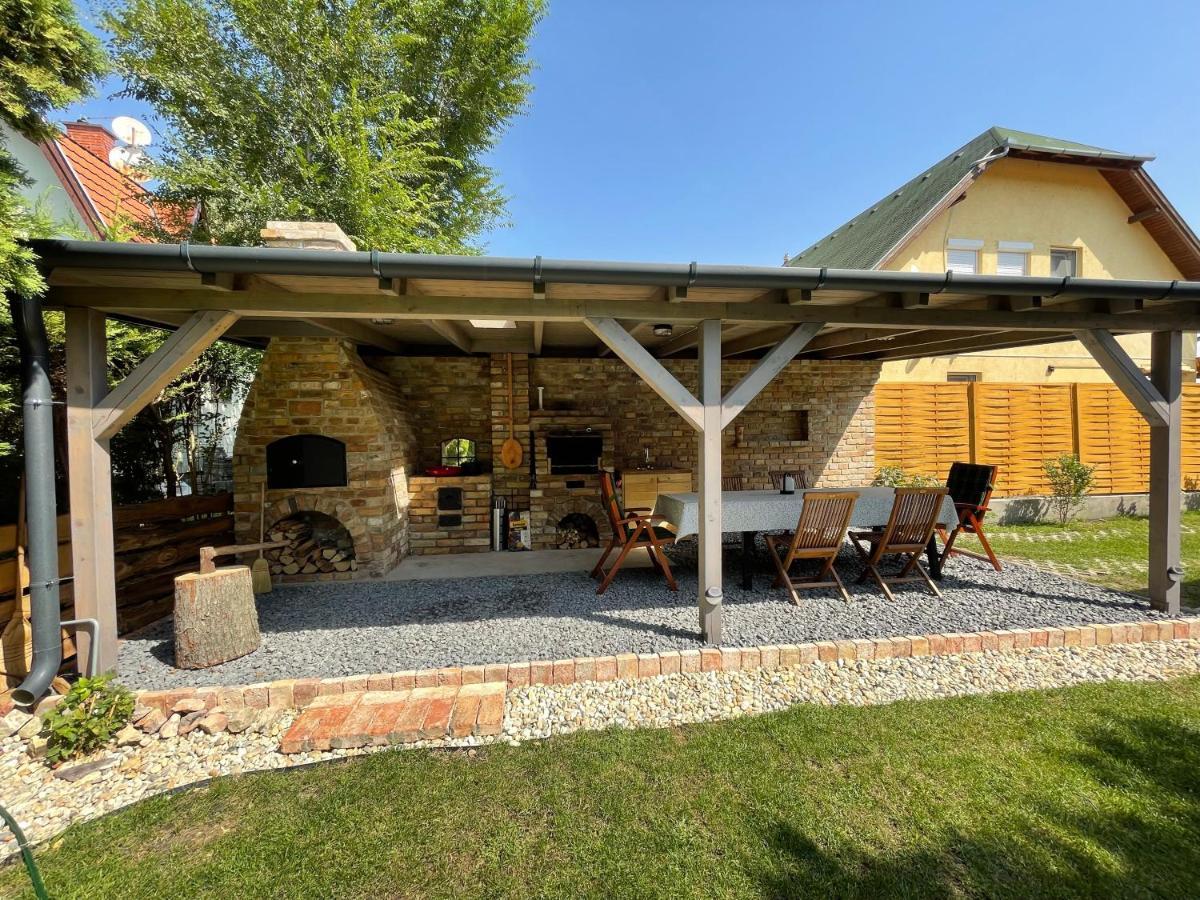 Ferienwohnung Iker Nyaralo Balatonfenyves Exterior foto