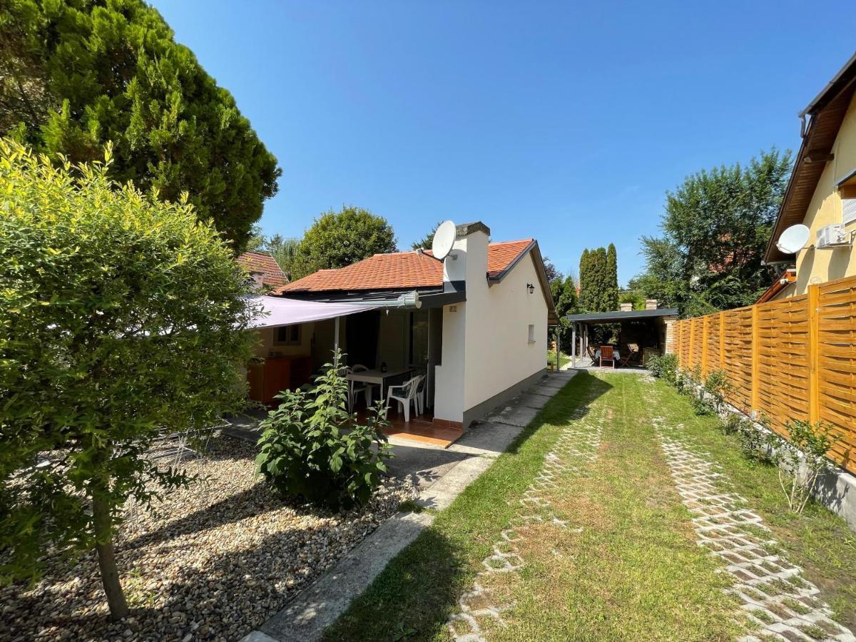 Ferienwohnung Iker Nyaralo Balatonfenyves Exterior foto