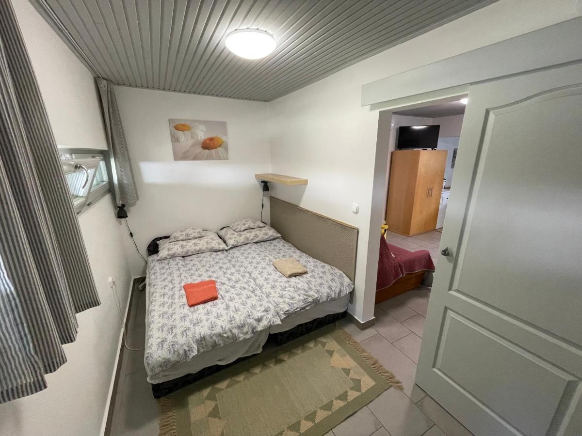 Ferienwohnung Iker Nyaralo Balatonfenyves Exterior foto